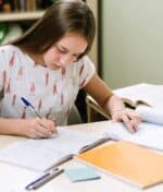 Подробен преразказ за НВО в 7. клас: структура, глаголни времена и типични грешки